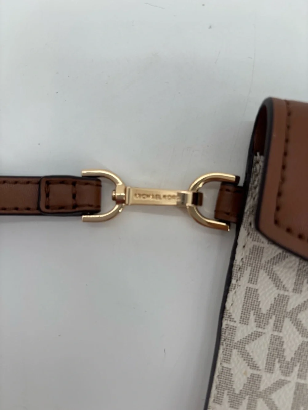 Michael Kors Maisie Leather Brown White Canvas GHW XL Envelope Clutch Wristlet - Picture 5 of 6